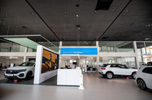 Servisni sprejem vozil VW, Škoda, Seat, Cupra in VW Gospodarska od zdaj v novem prodajnem salonu Volkswagen